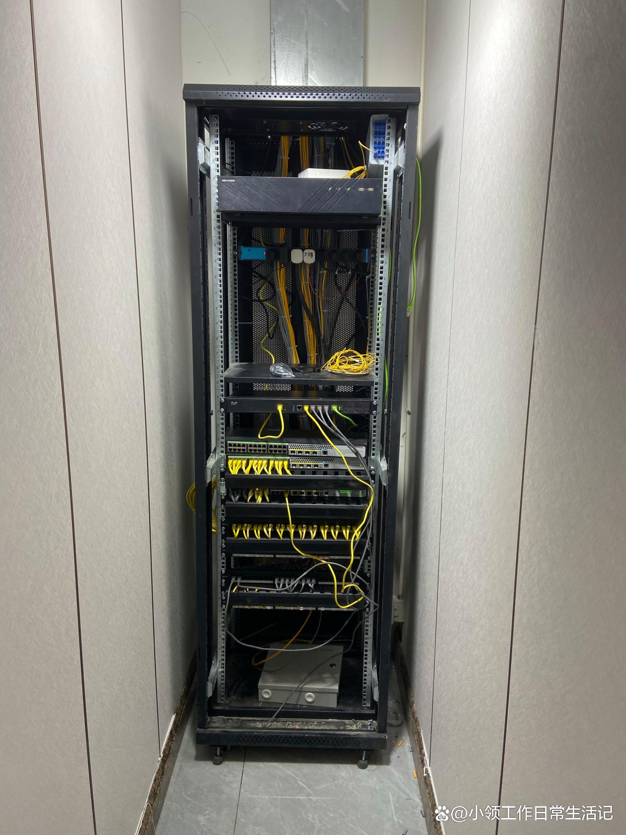 從零到一 弱電工程小伙半年自學獨立完成網絡機柜安裝